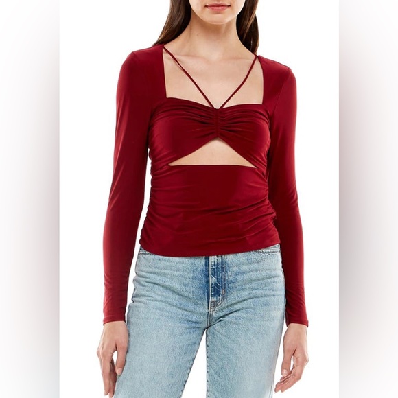 WAYF Melrose Cutout Detail Halter Neck Top 🌸IN STORES🌸 - Picture 1 of 3